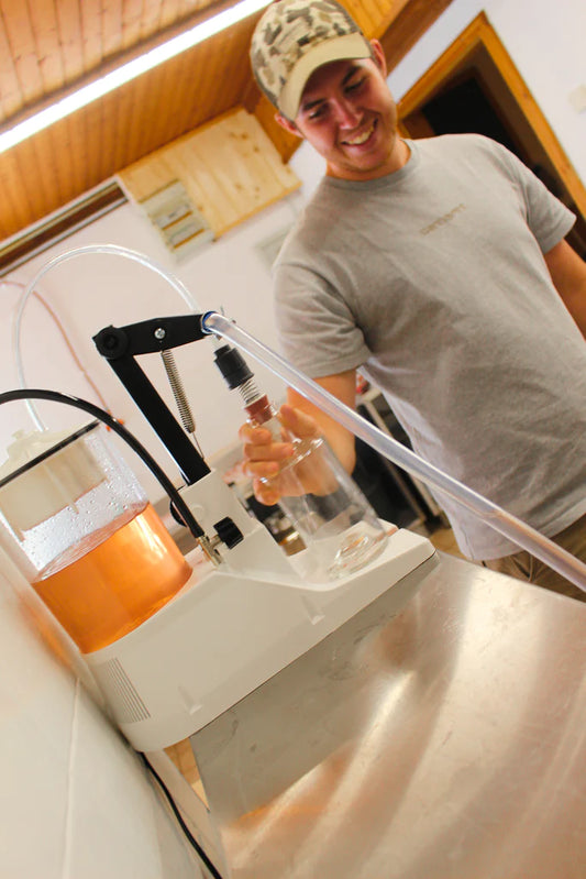 Unser treuer Helfer: Der Enolmatic bei Pannonia Spirits